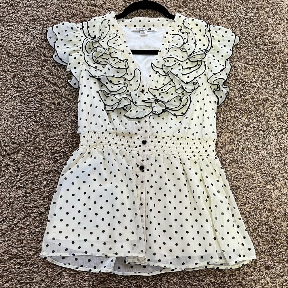 FOREVER 21 | Cream and black polka-dot ruffle blouse with flutter sleeves